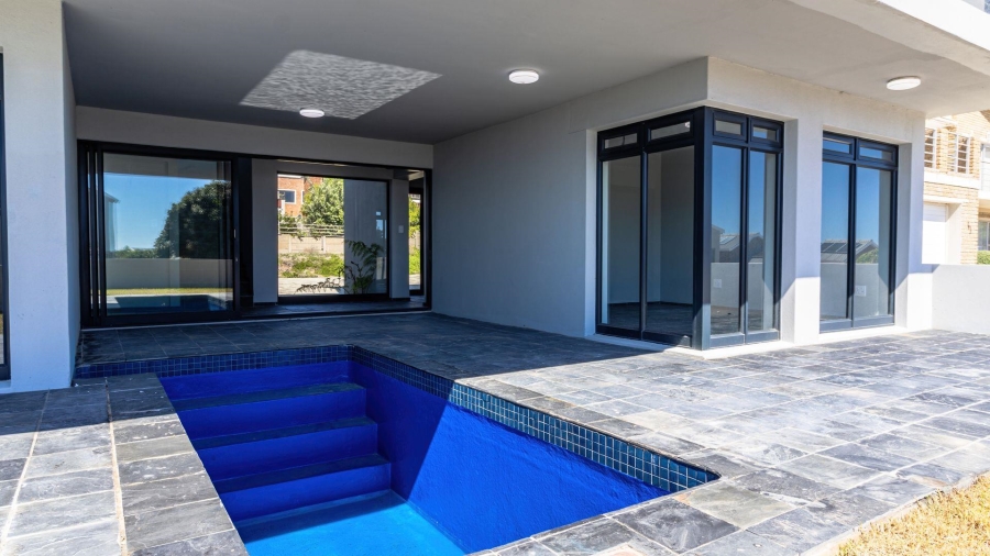 3 Bedroom Property for Sale in De Kelders Western Cape